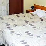 Hotel Yes
